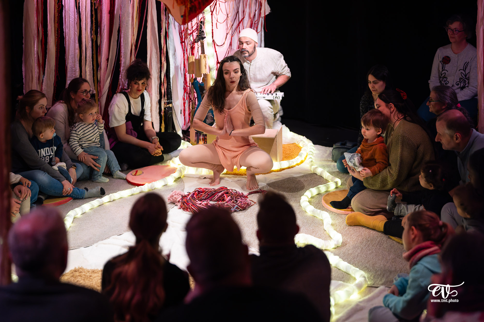 PAR LE COEUR (CIE L'INDOCILE)